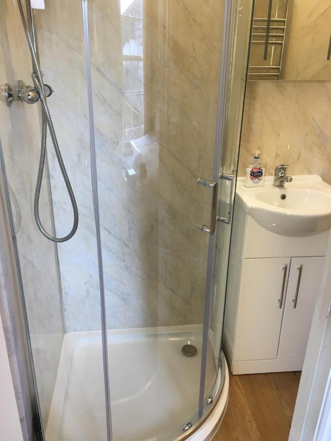 The White Hart Pub And Rooms Cranleigh Luaran gambar