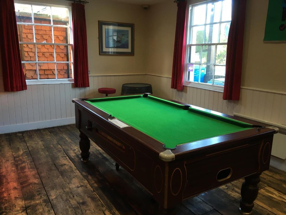 The White Hart Pub And Rooms Cranleigh Luaran gambar