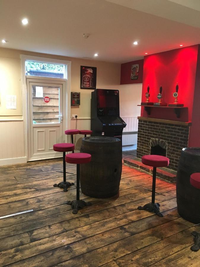 The White Hart Pub And Rooms Cranleigh Luaran gambar